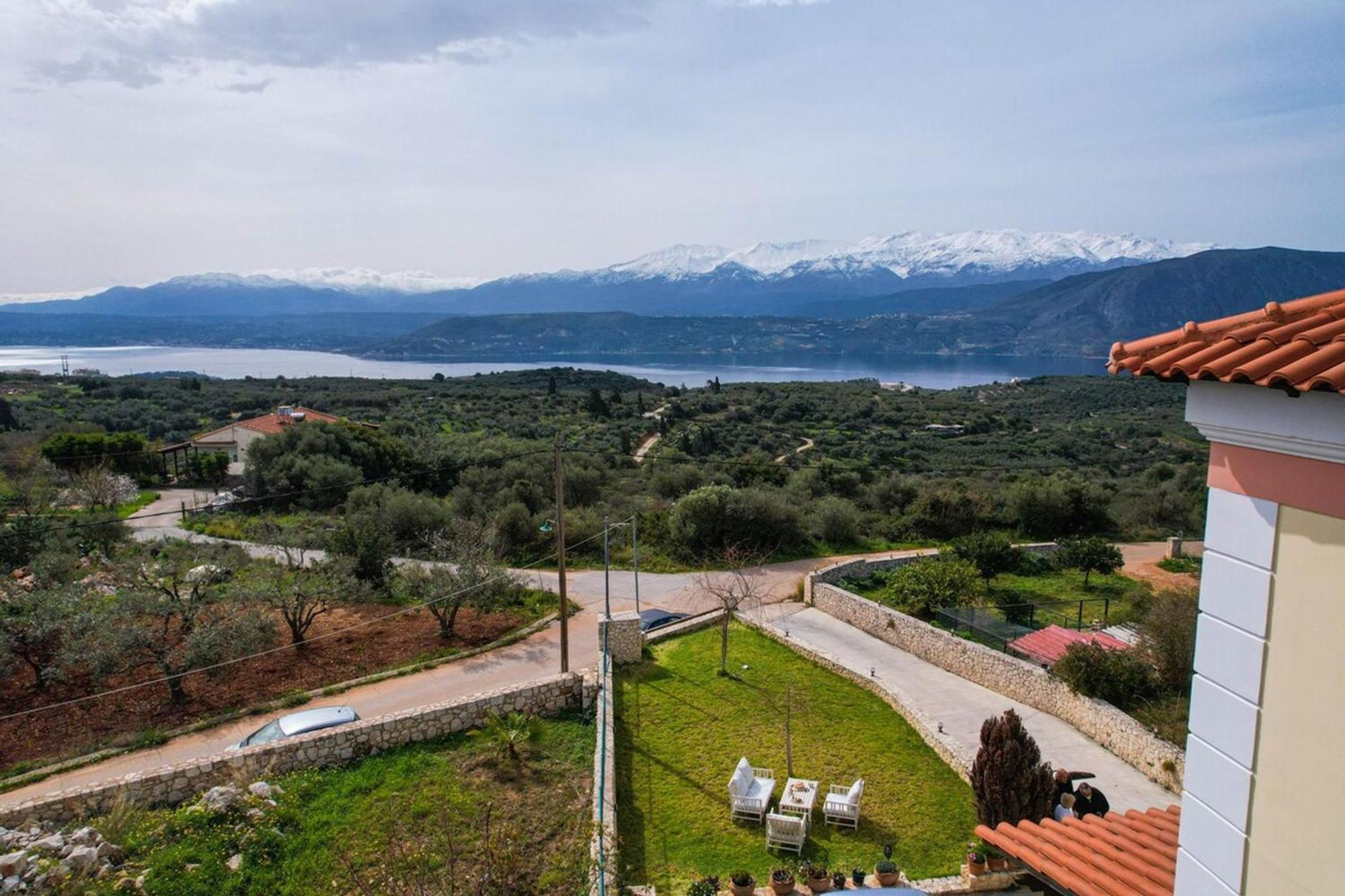 Villa Aitheras With Sea Views And Garden Stérnai Eksteriør billede