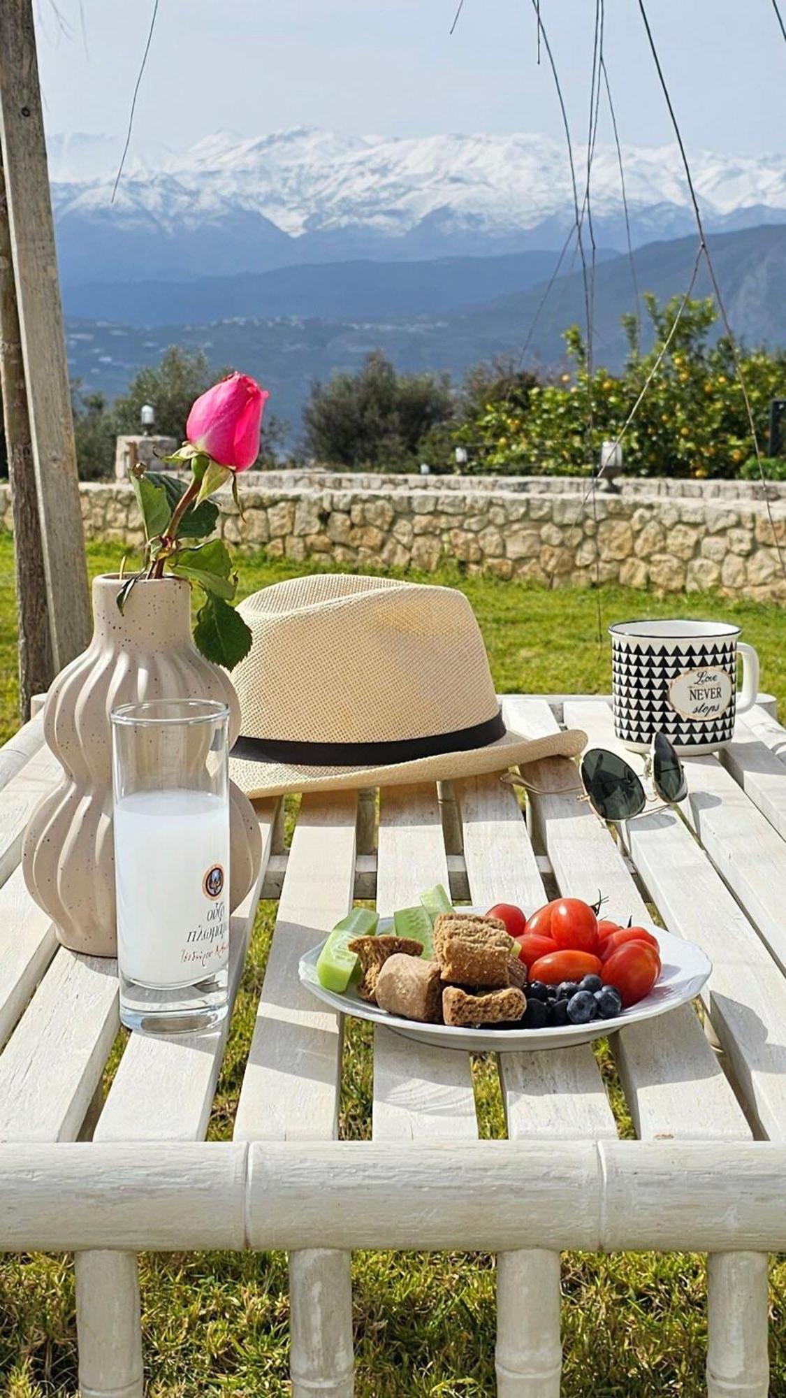 Villa Aitheras With Sea Views And Garden Stérnai Eksteriør billede